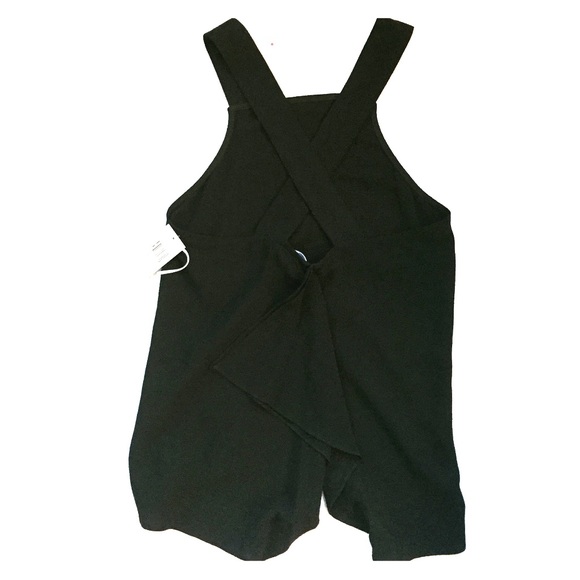 1. State Criss Cross Halter Top - Picture 6 of 9